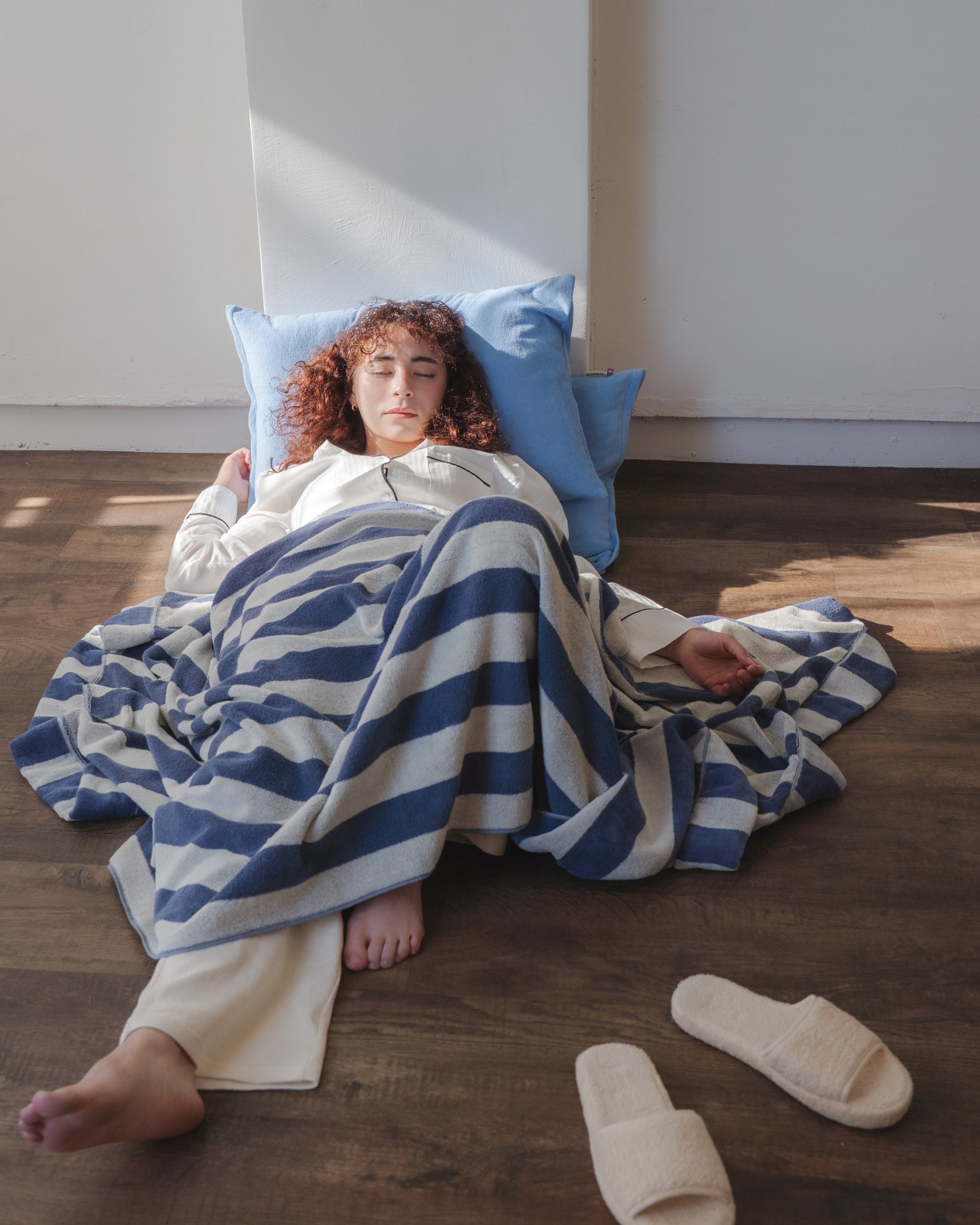 Imabari Towel Stripe Blanket Midnight Blue and Pearl White Stripes